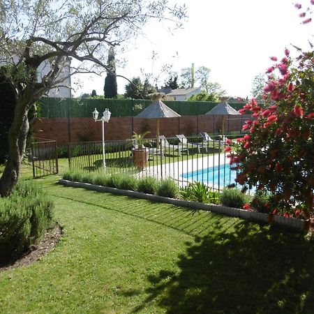 Le Gite De Lolivier En Provence Aramon Exterior photo